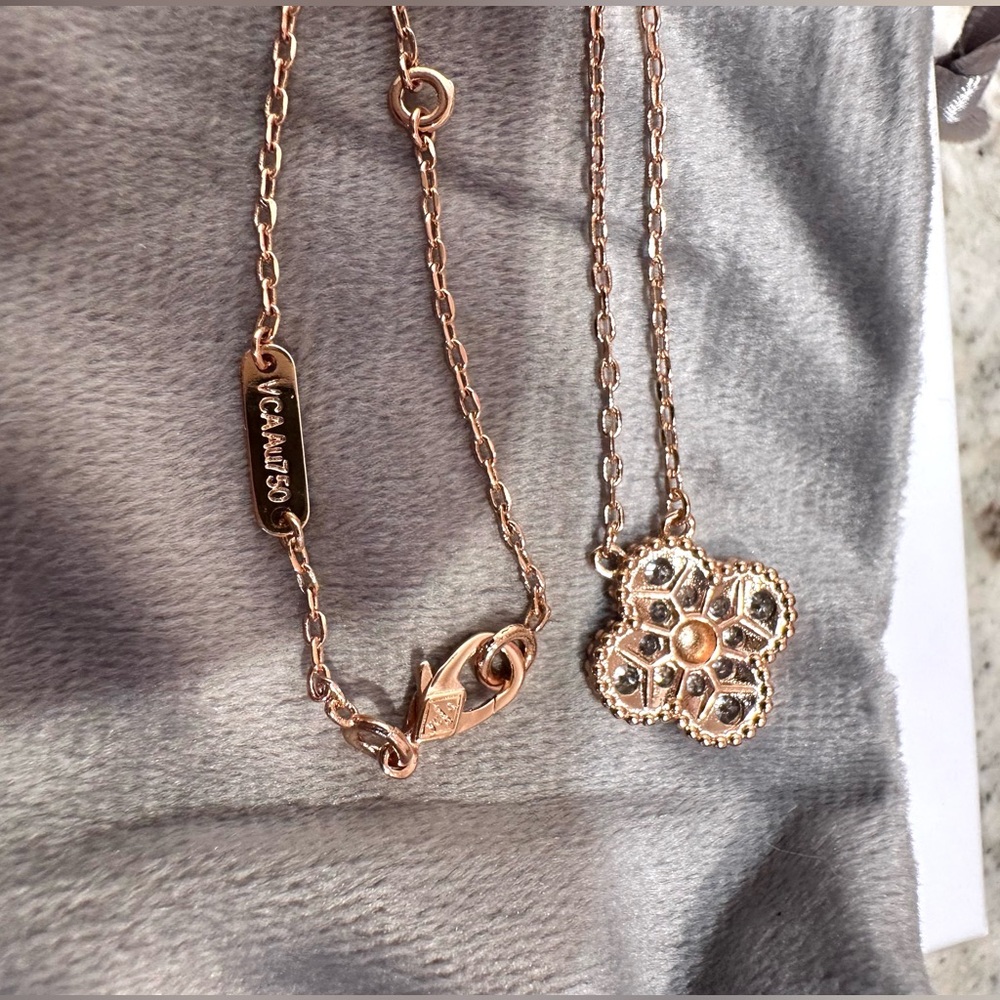 Rose Gold Clover Pendant Necklace - Picture 4 of 5
